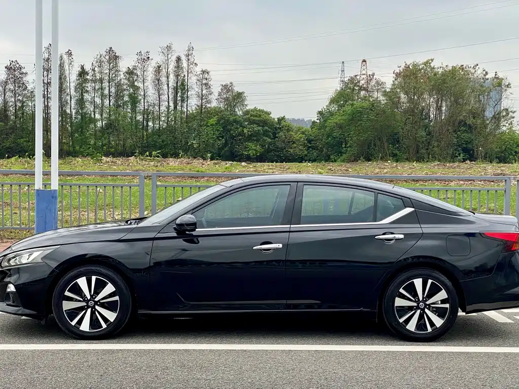 Nissan Teana 2021