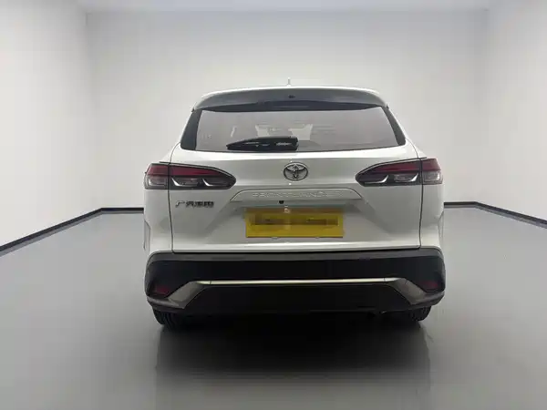 Toyota Frontlander 2023