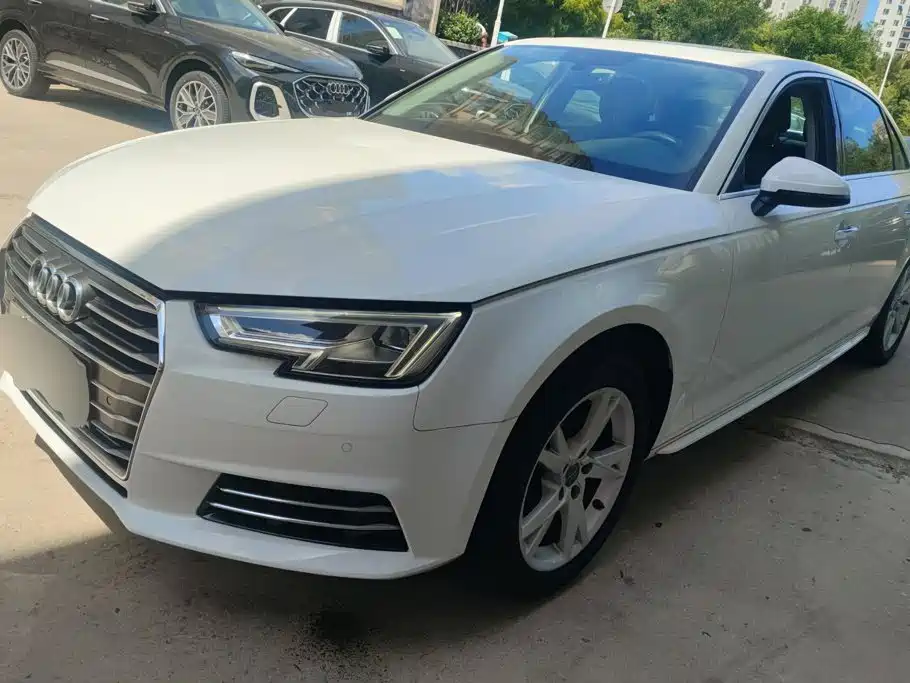 Audi A4L 2018
