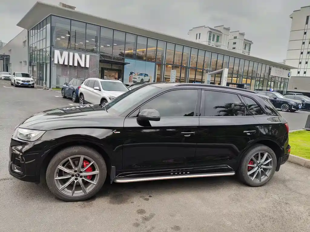 Audi Q5L 2024