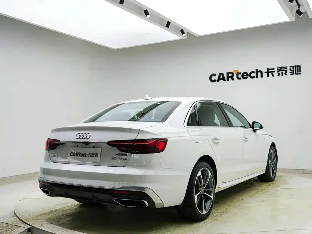 Audi A4L 2022 — фото 19