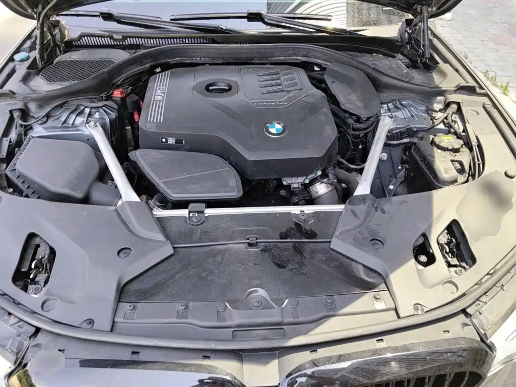 BMW 5 Series 2020 — фото 11