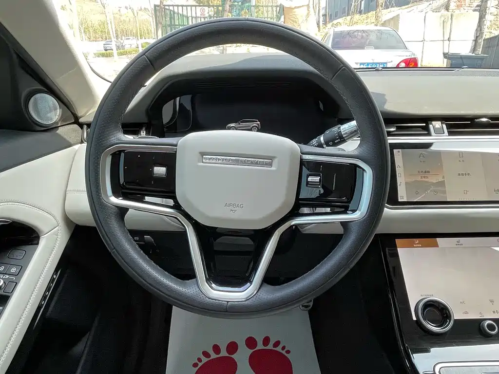 Land Rover Evoque 2022 — фото 11
