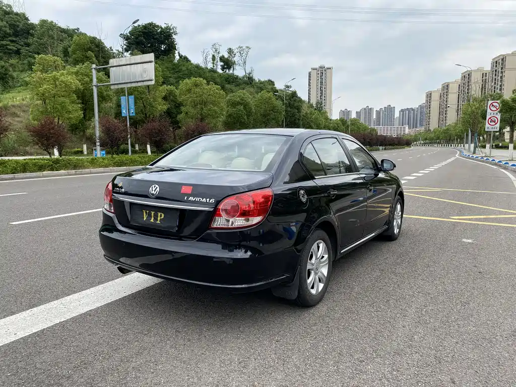 Volkswagen Lavida 2010