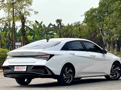 Hyundai Elantra 2024