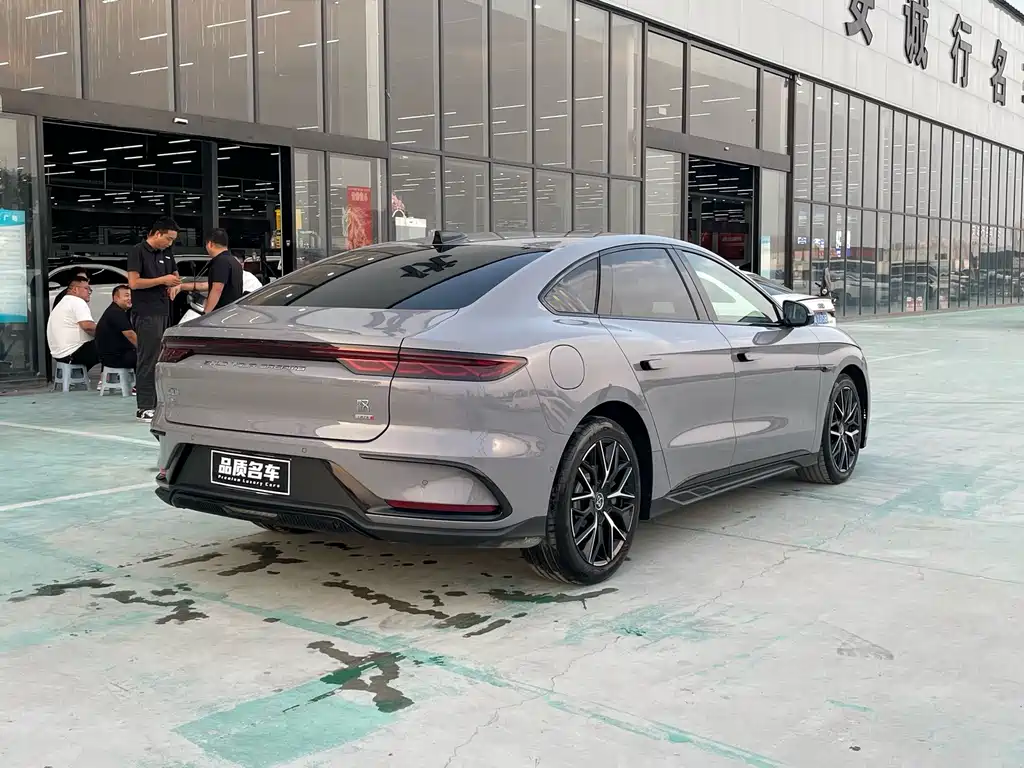 BYD Han 2025 — фото 16