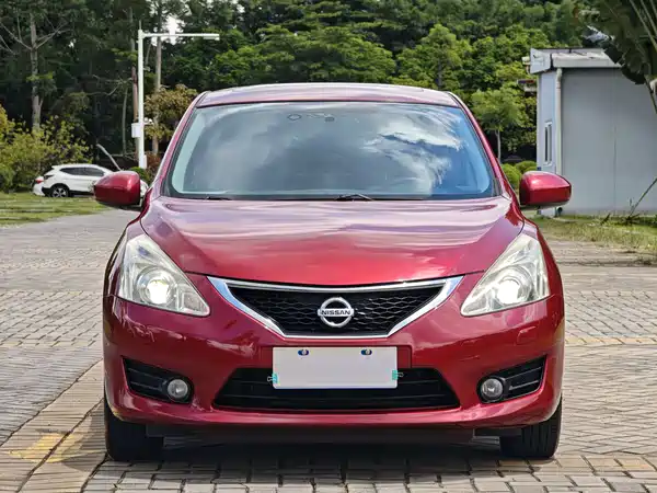 Nissan Tiida 2013