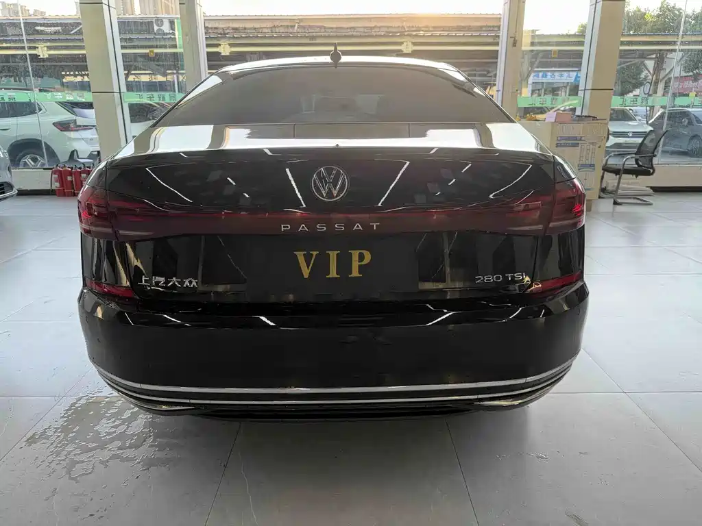 Volkswagen Passat 2023 — фото 10