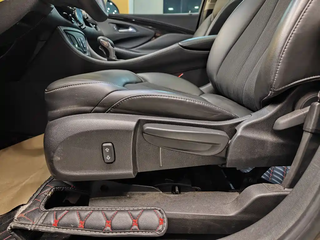 Buick Envision Plus 2018 — фото 10