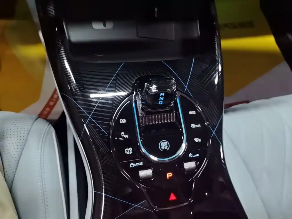 BYD Seal 2023 — фото 14