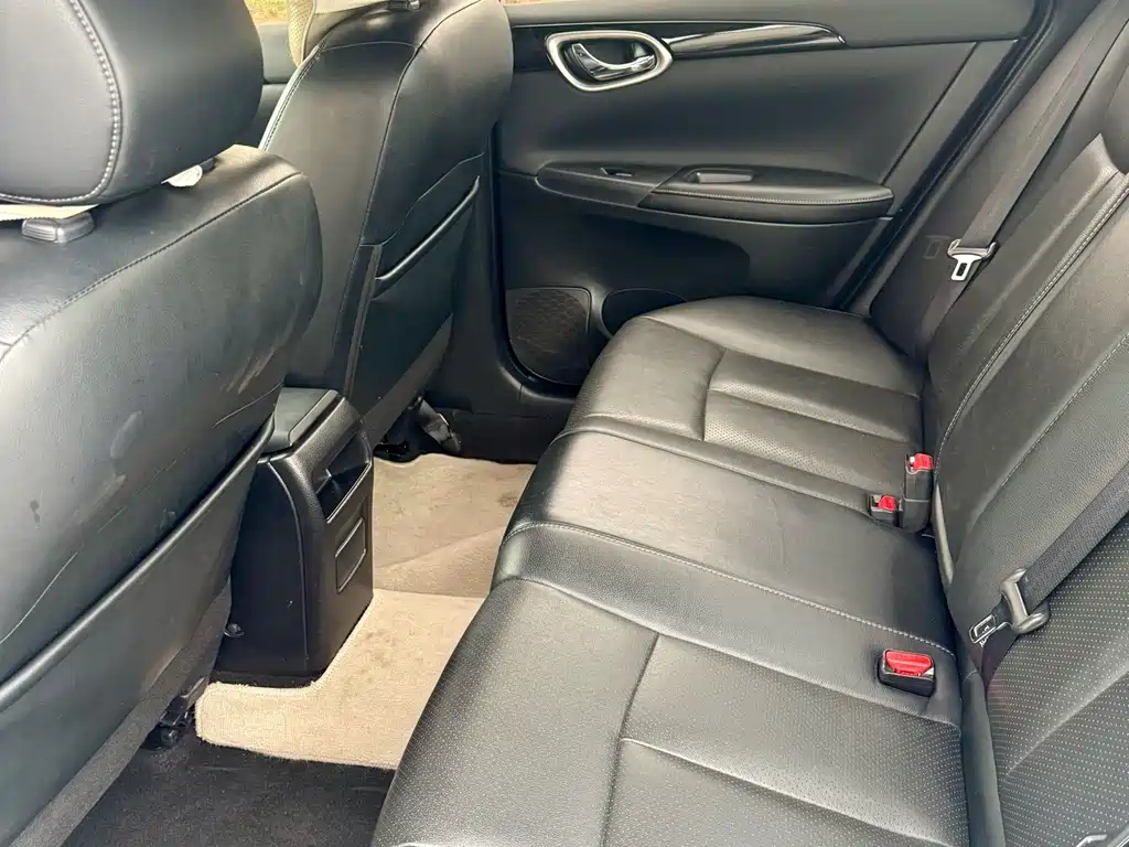 Nissan Sylphy 2018 — фото 13