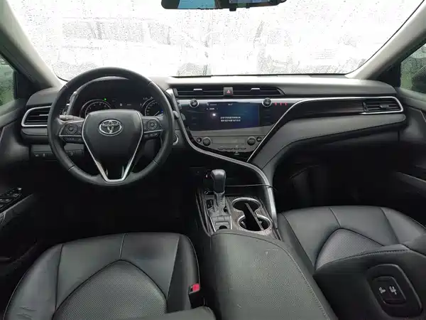 Toyota Camry 2019