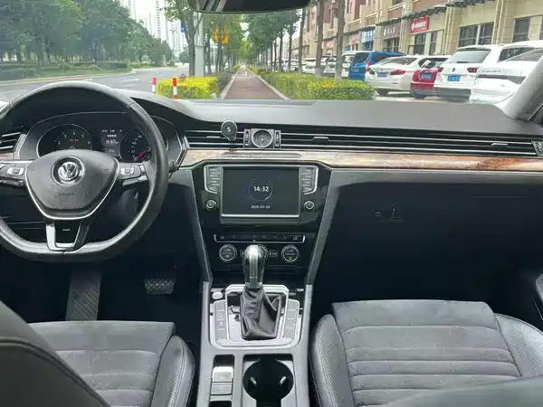 Volkswagen Magotan 2016