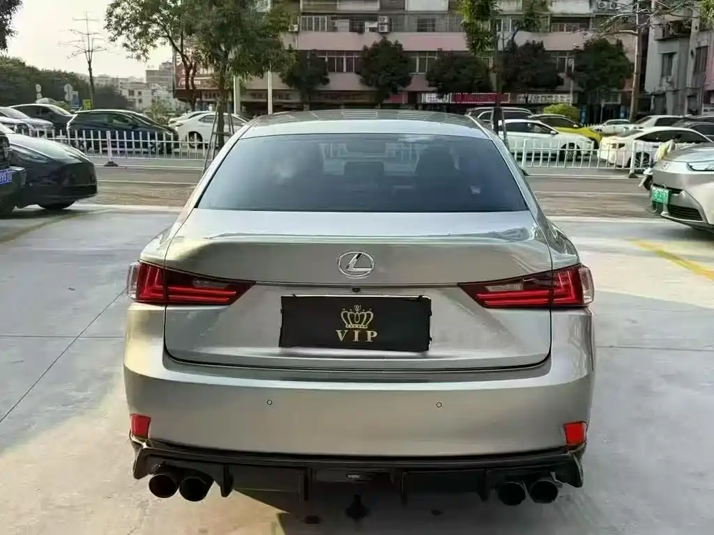 Lexus IS 2017