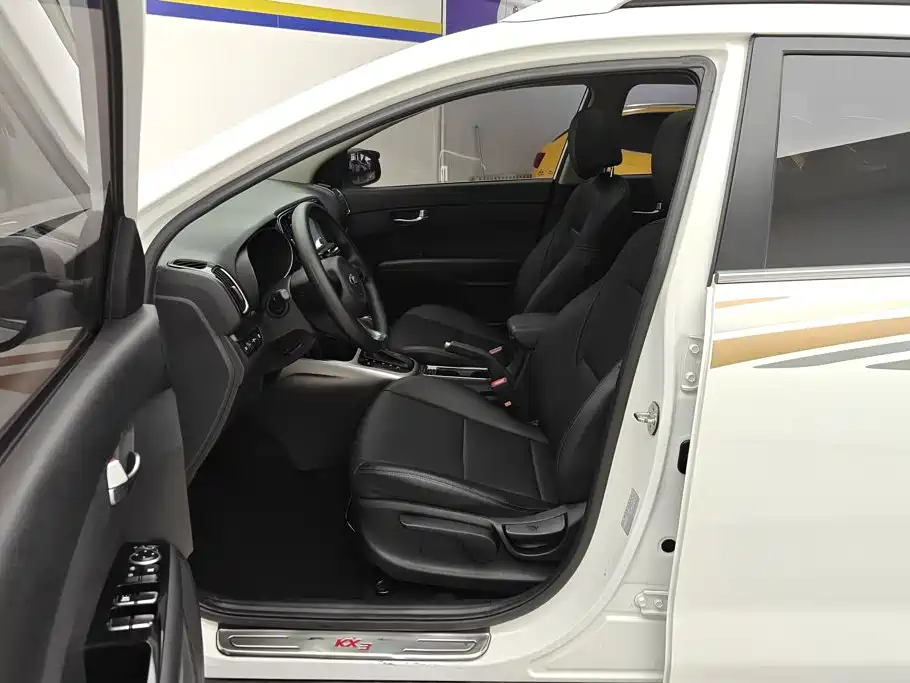 Kia KX3 2015 — фото 9