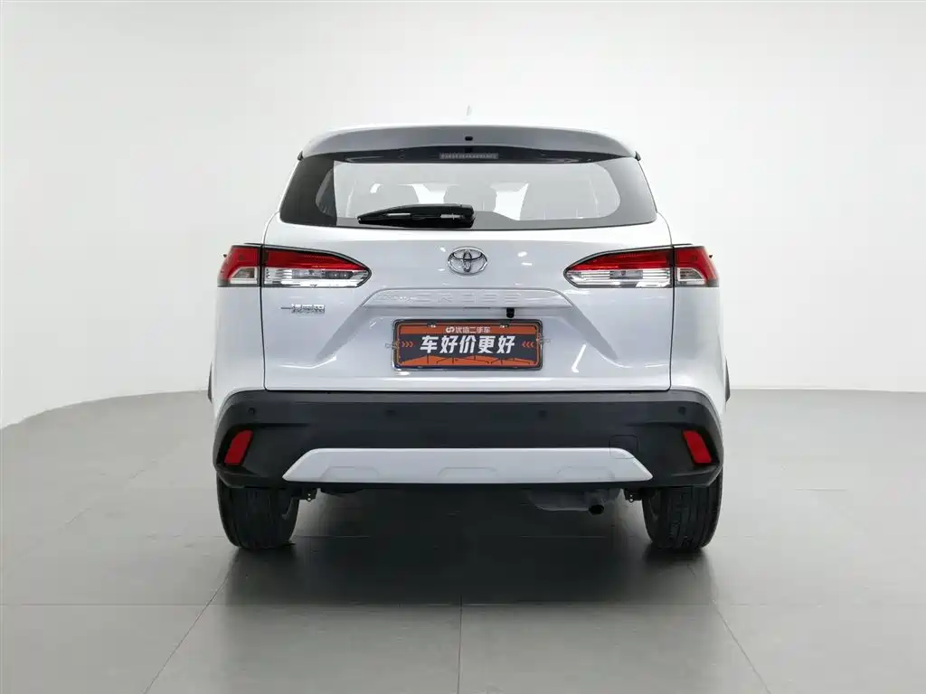 Toyota Corolla Cross 2023 — фото 4