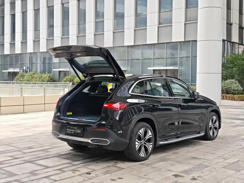 Mercedes-Benz EQE SUV 2025
