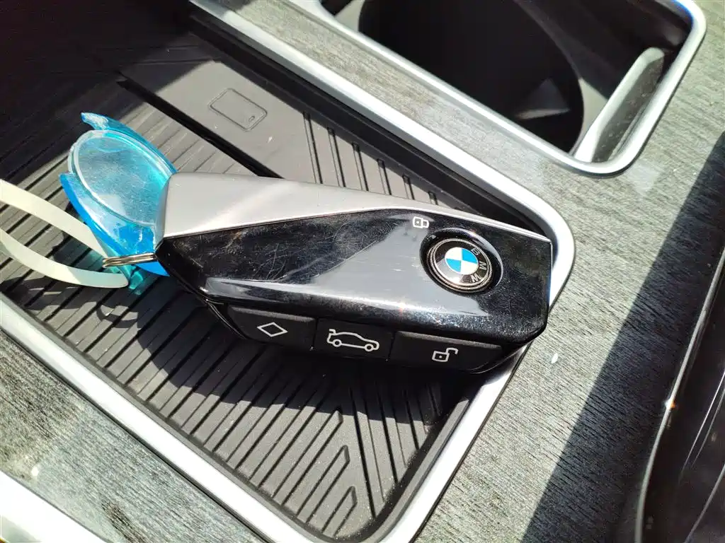 BMW i7 2024 — фото 17