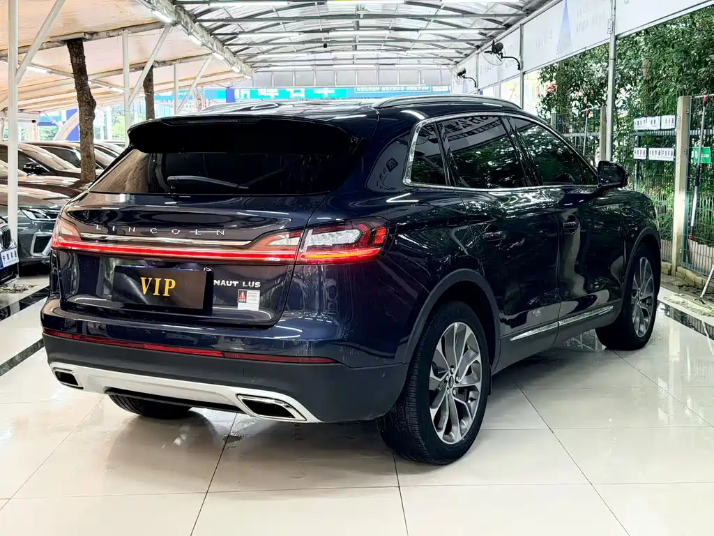 Lincoln Nautilus 2022