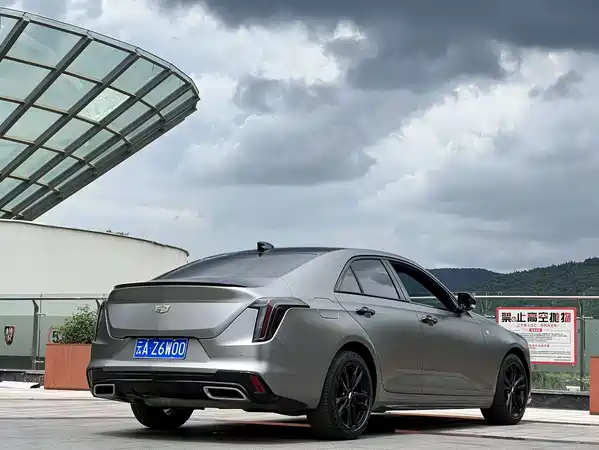 Cadillac CT4 2021