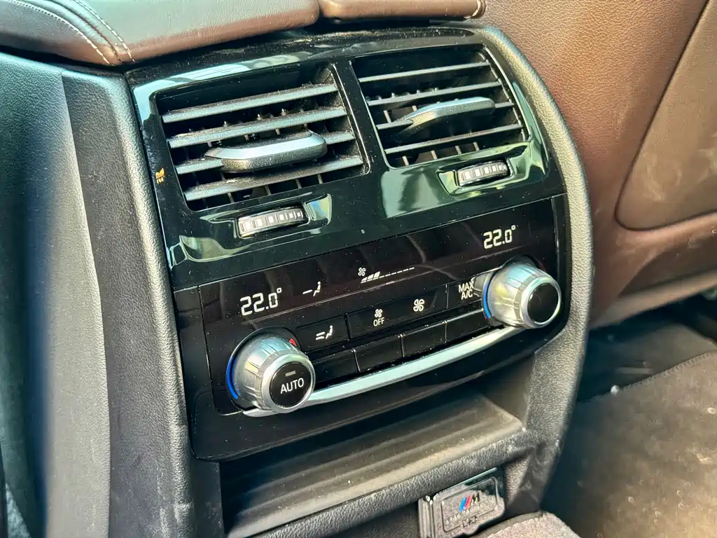 BMW 5 Series 2023 — фото 21