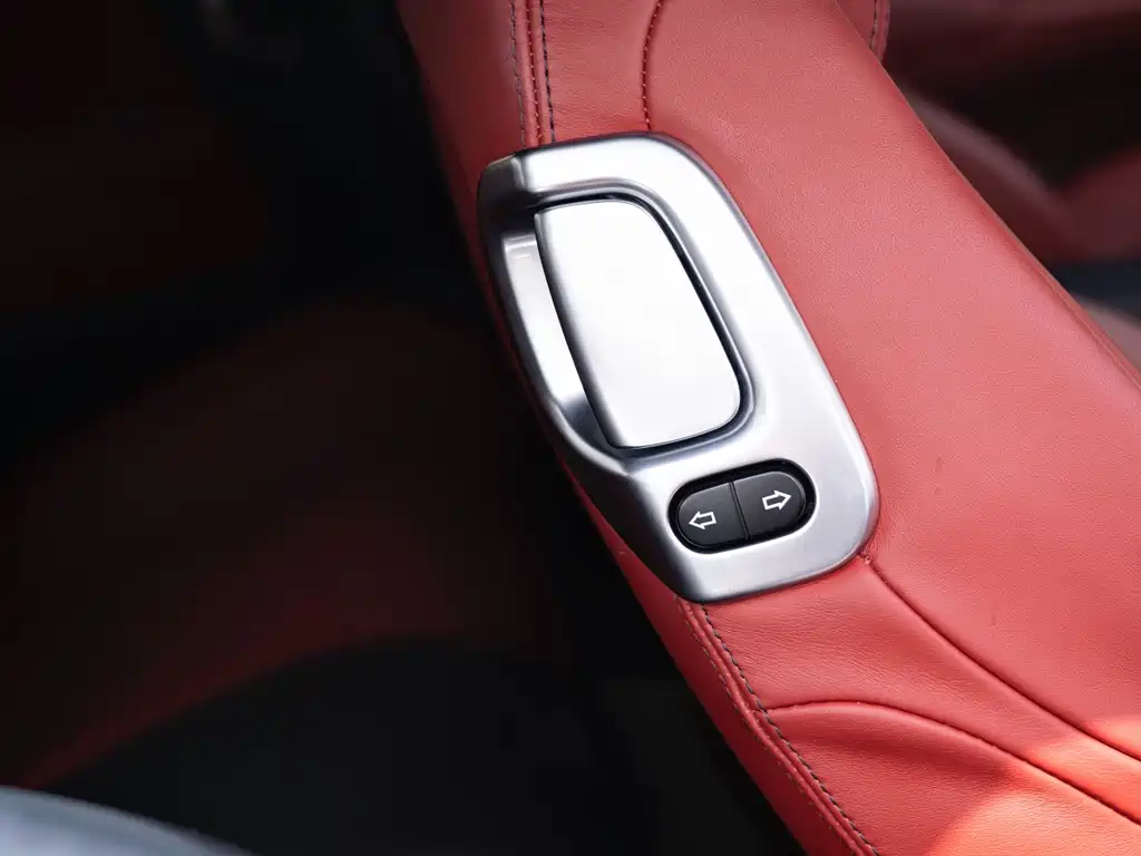 Bentley Continental 2018 — фото 20
