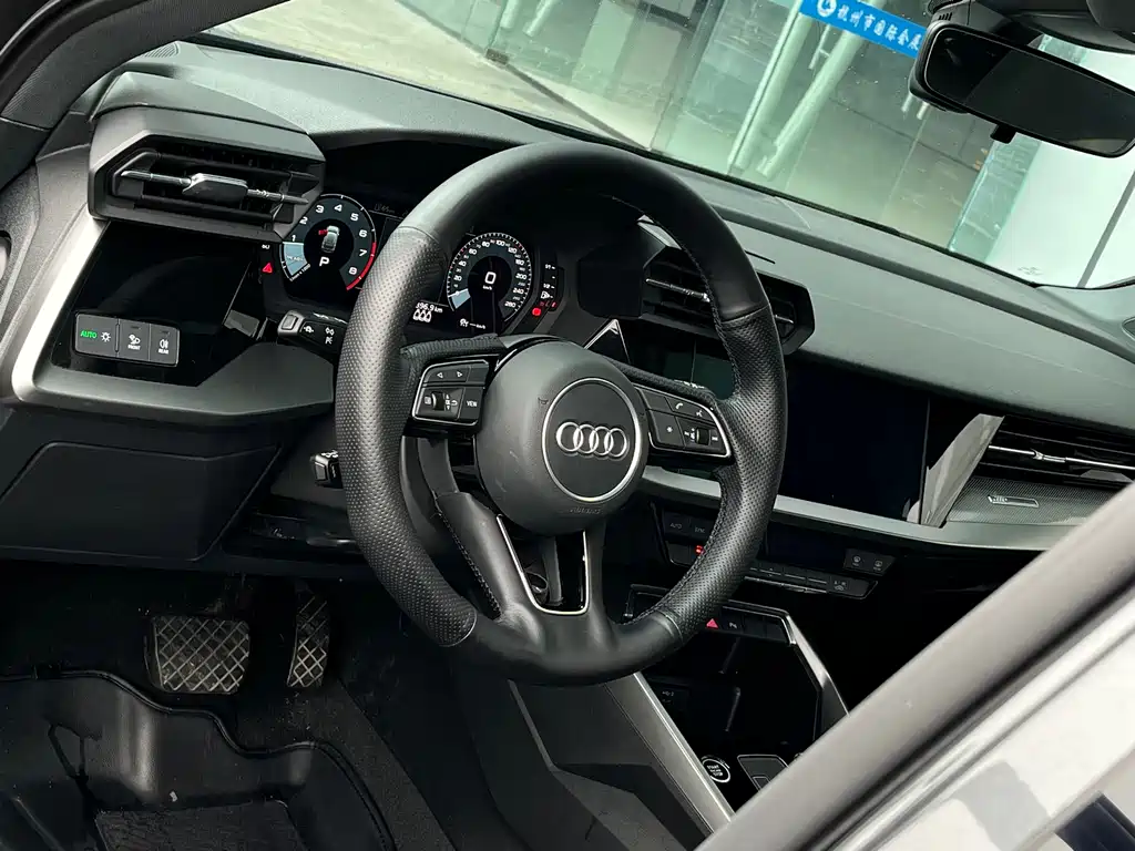 Audi A3 2021 — фото 11