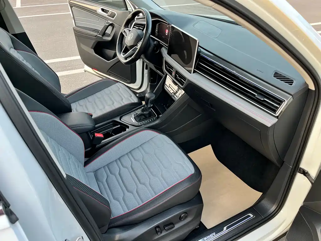 Volkswagen Tiguan L New Energy 2023 — фото 9