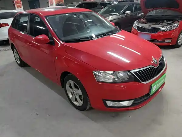 Skoda Rapid Spaceback 2015