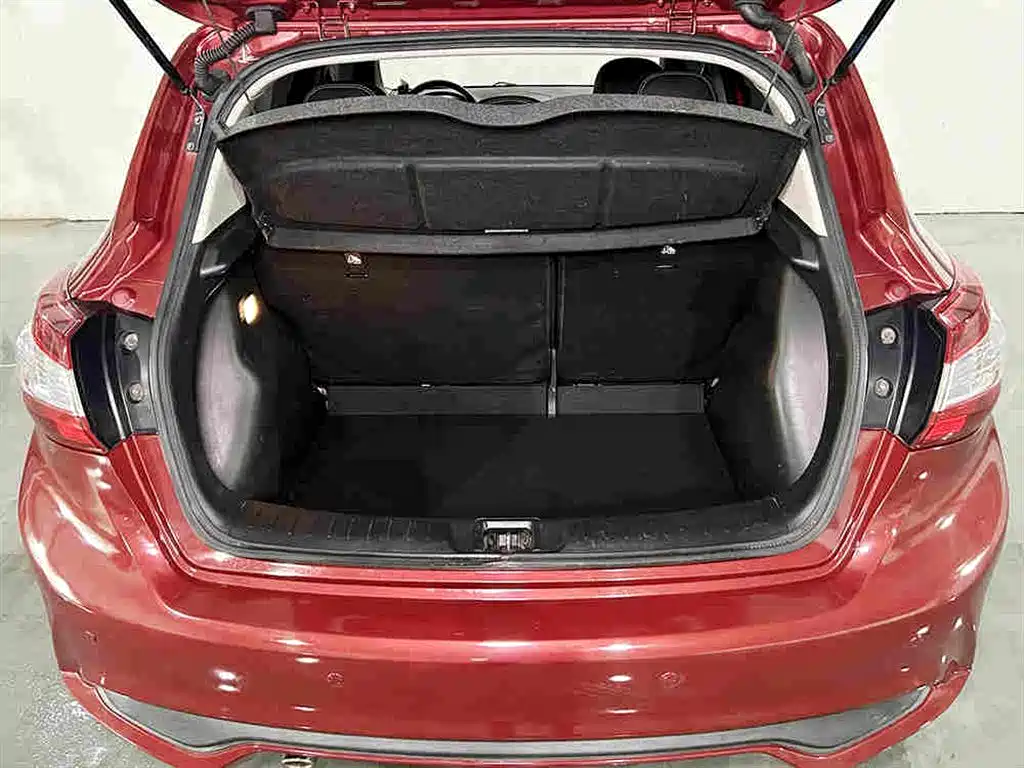 Nissan Tiida 2017