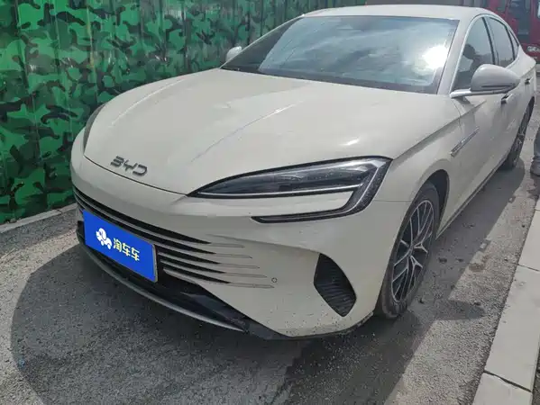 BYD Seal 07 DM-i 2024