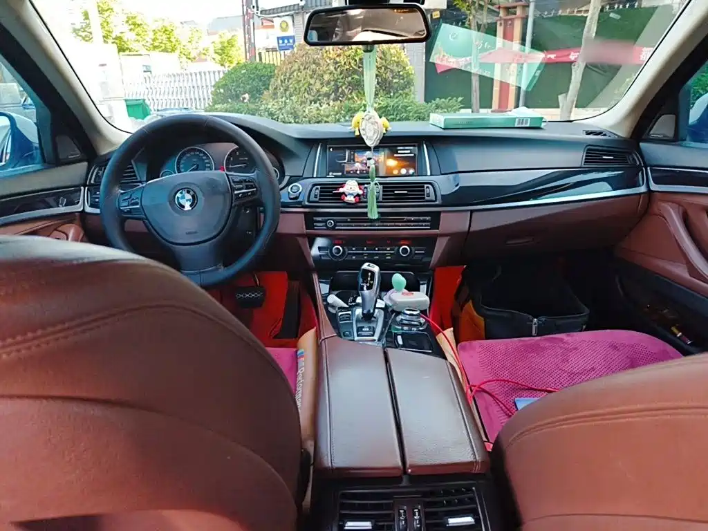 BMW 5 Series 2016 — фото 13