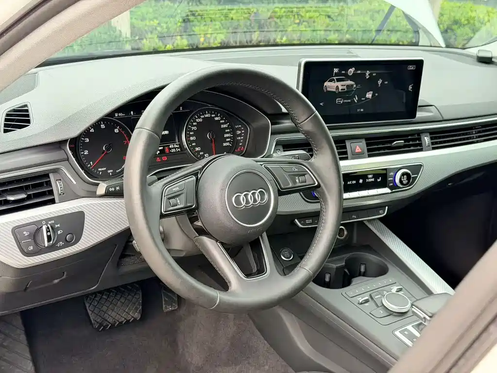 Audi A4L 2017 — фото 11