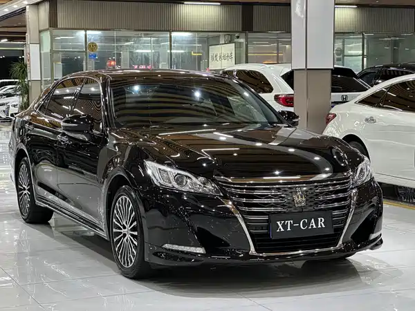 Toyota Crown 2019