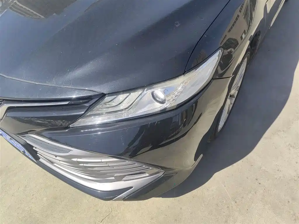 Toyota Camry 2018 — фото 18
