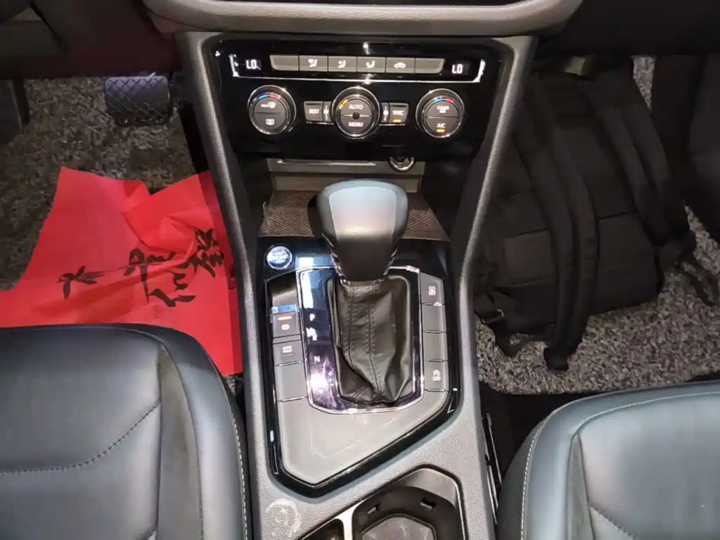 Volkswagen Tiguan L 2018 — фото 14
