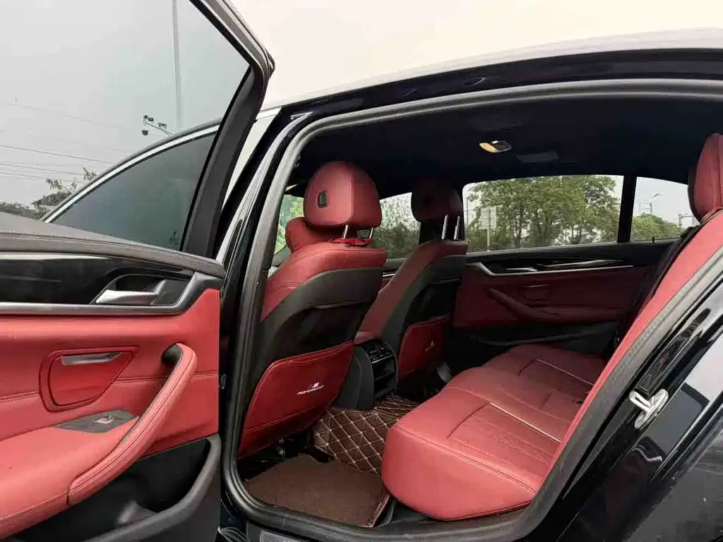 BMW 5 Series 2023