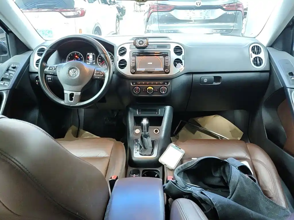 Volkswagen Tiguan 2015 — фото 10