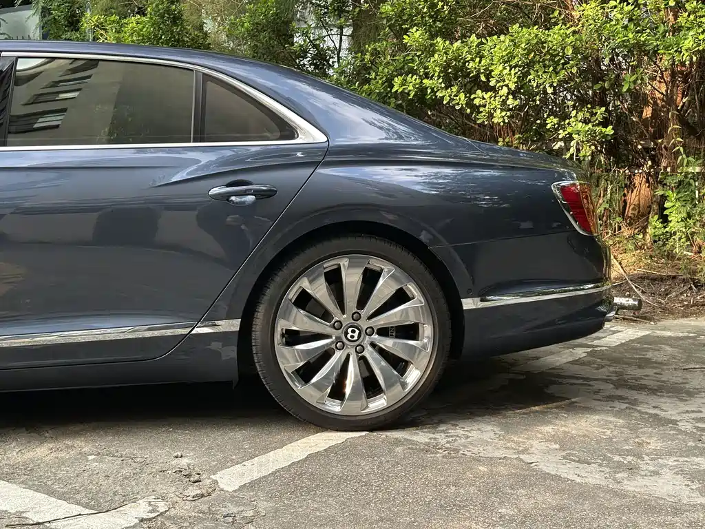 Bentley Flying Spur 2020 — фото 4