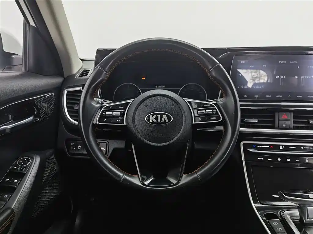 Kia KX3 2021 — фото 11
