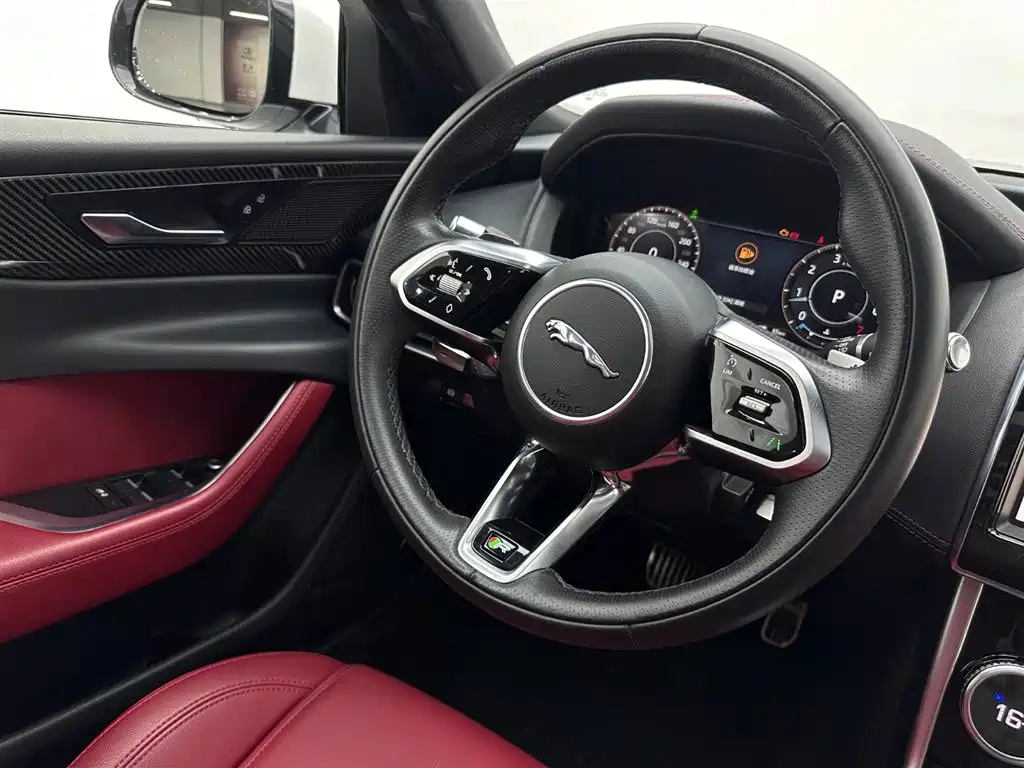Jaguar XEL 2022 — фото 10