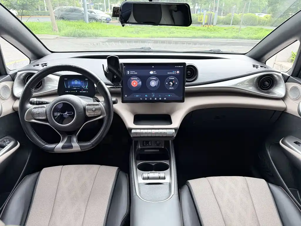 BYD Dolphin 2023 — фото 10