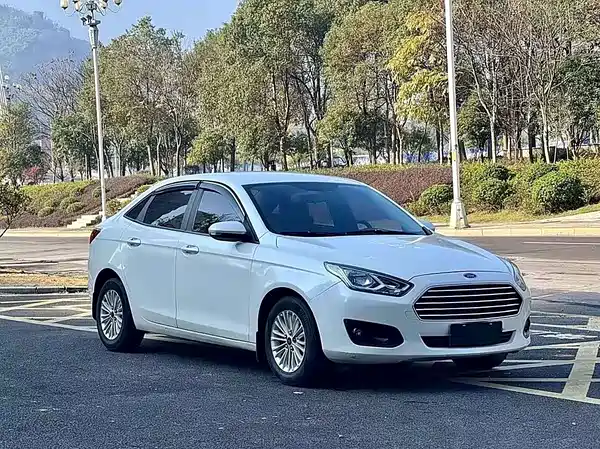 Ford Escort 2015