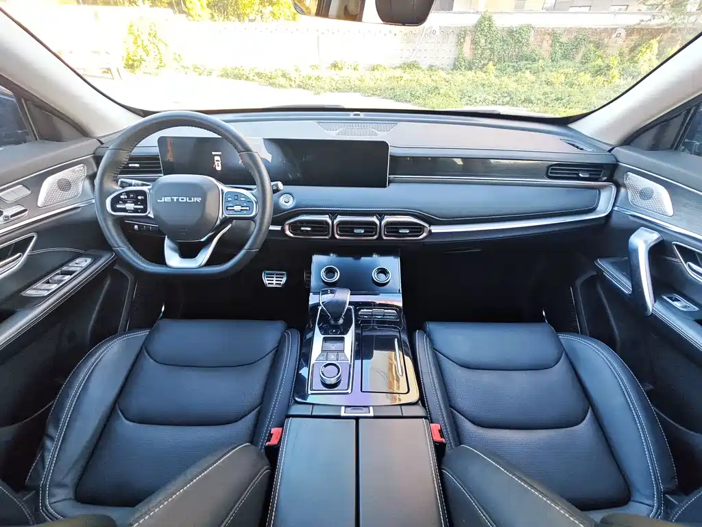 Jetour X70 PLUS 2020 — фото 10
