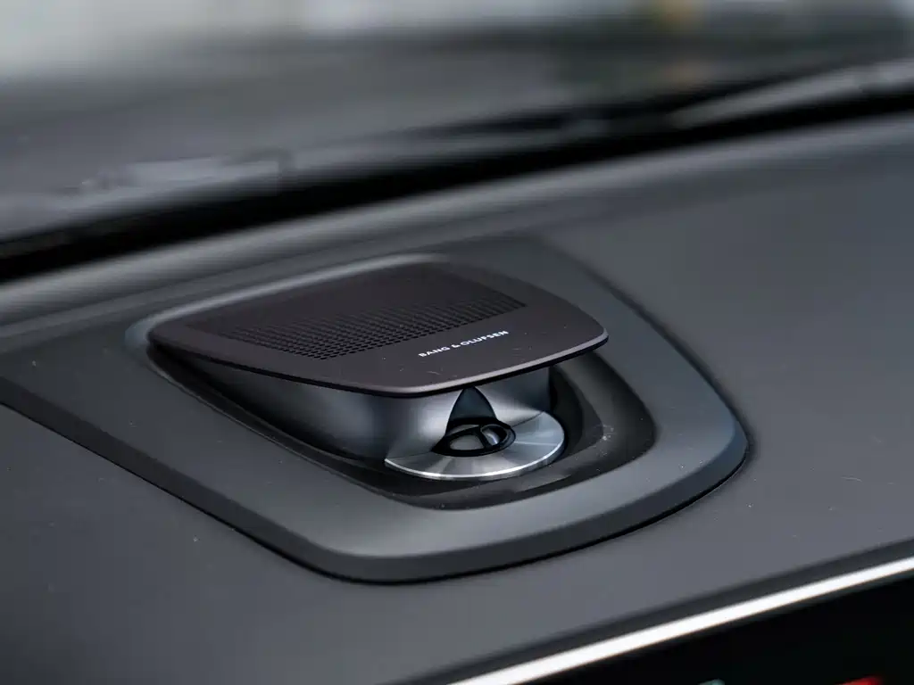 BMW X5 M 2017 — фото 11