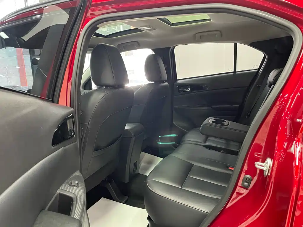 Mitsubishi Eclipse Cross 2020 — фото 16