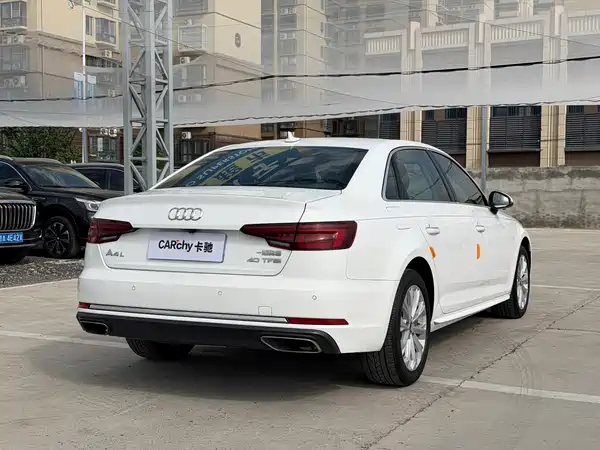Audi A4L 2019