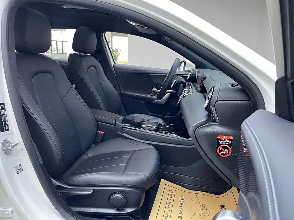 Mercedes-Benz A-Class 2022 — фото 16