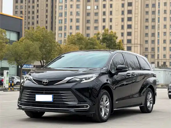 Toyota Sienna 2024