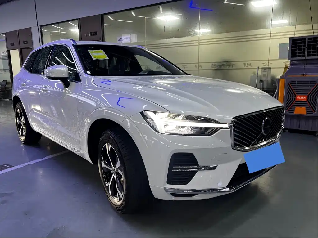 Volvo XC60 2026 — фото 3